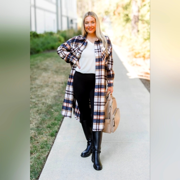 Fornia Shacket - Picture 3 of 6